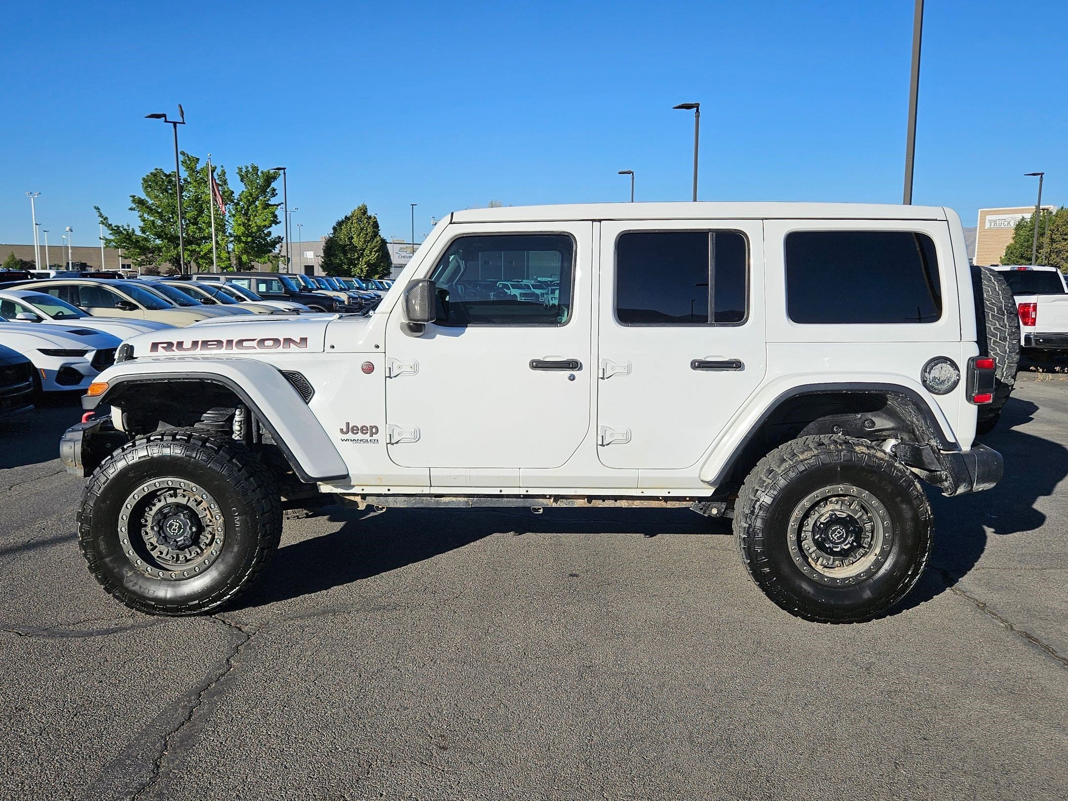 Used 2019 Bright White Clearcoat Jeep Rubicon image 7