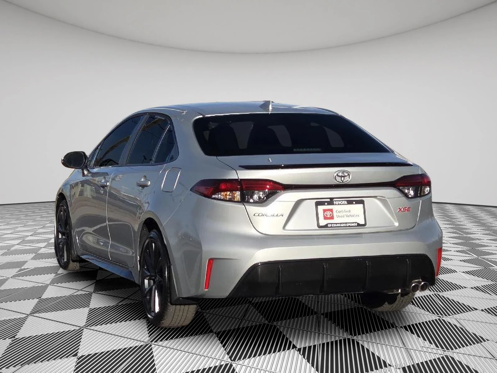2026 Toyota Corolla XSE - Photo 8