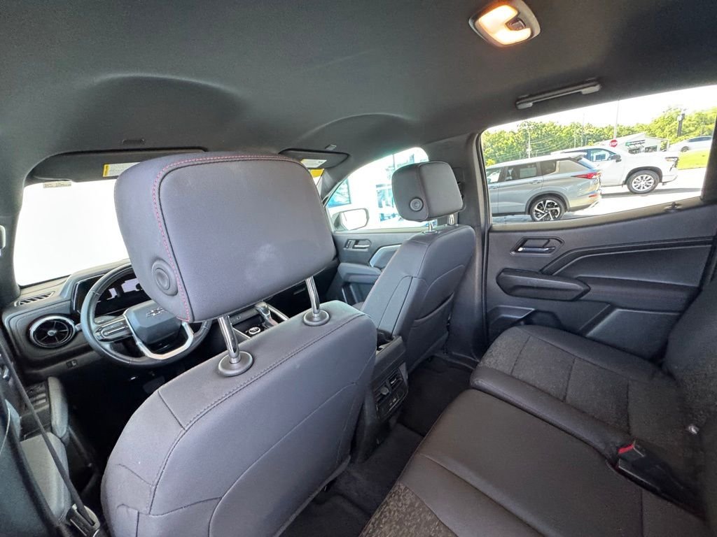 Used 2023 White Chevrolet Z71 image 22