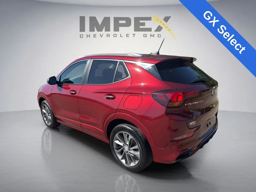 Used 2023 Red Buick Select image 3