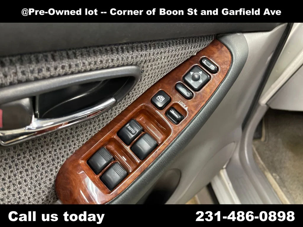 Used 2004 Silver Subaru 2.5 image 15