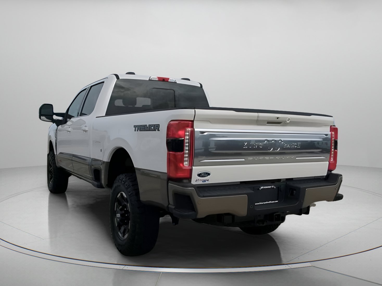 New 2026 Star White Metallic Tri-Coat Ford F-250® King Ranch® image 19