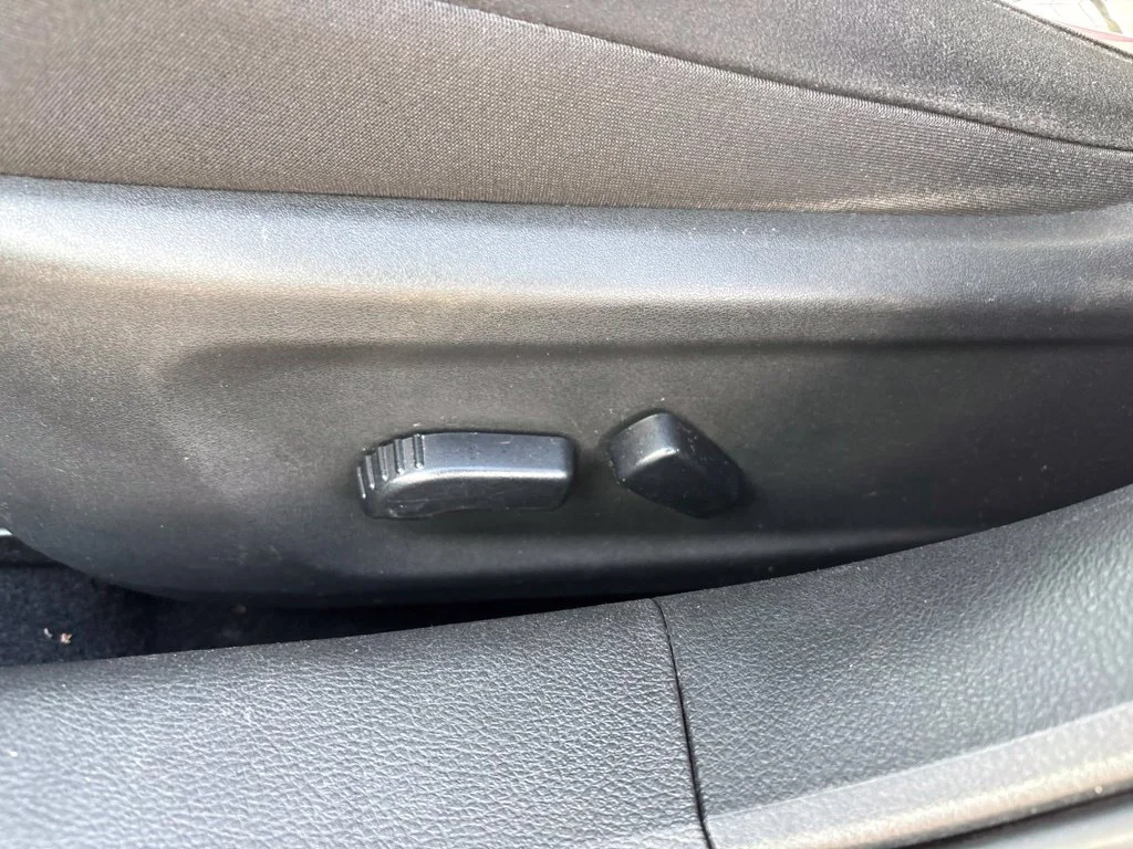 Used 2019 Black Nissan 2.5 S image 16