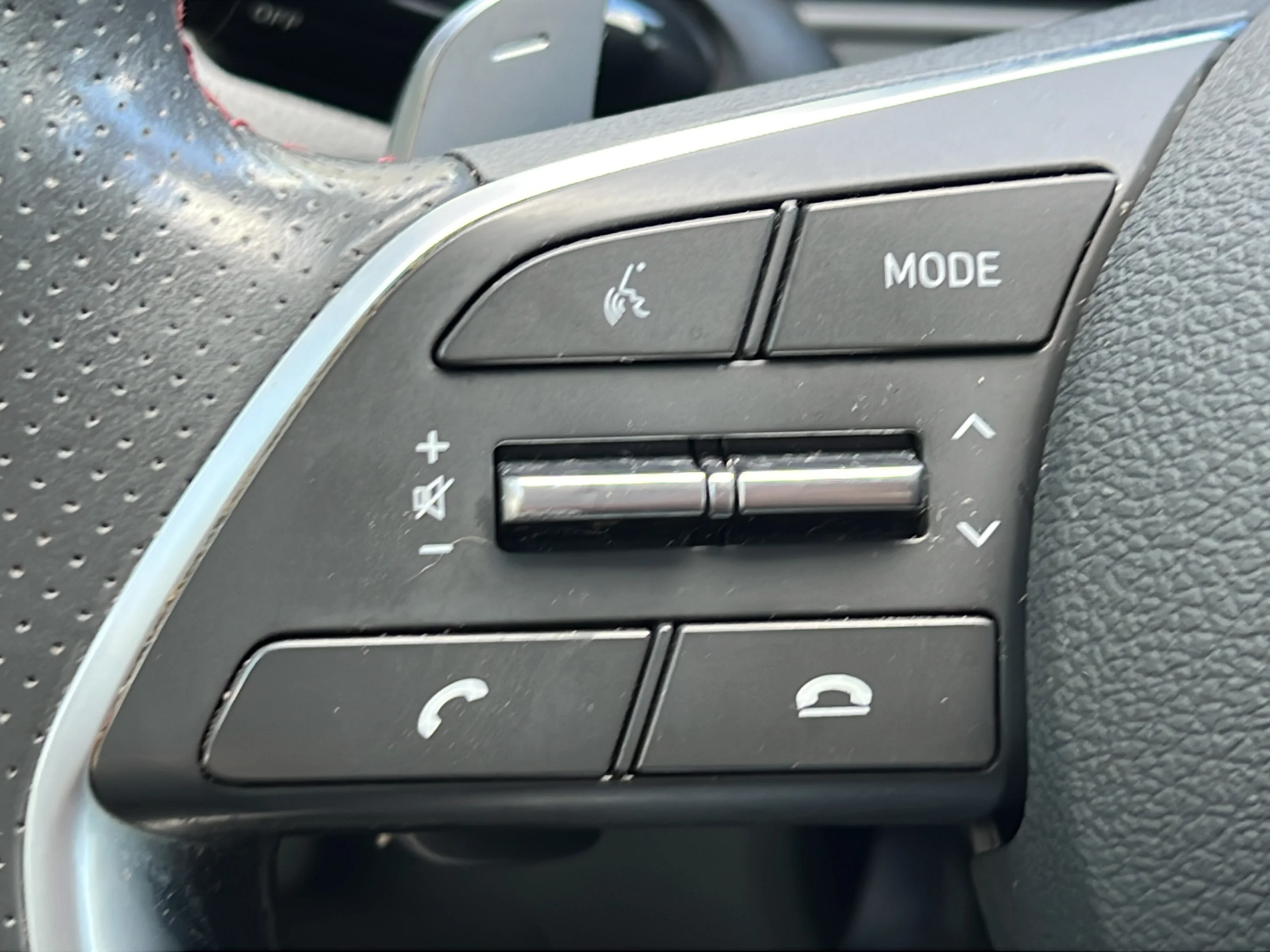Used 2020 Quartz White Hyundai SEL Plus image 19