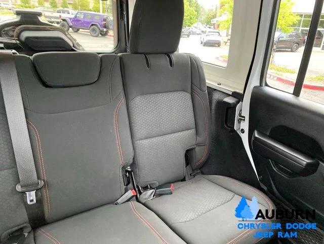 Used 2021 White Jeep Unlimited Rubicon image 22