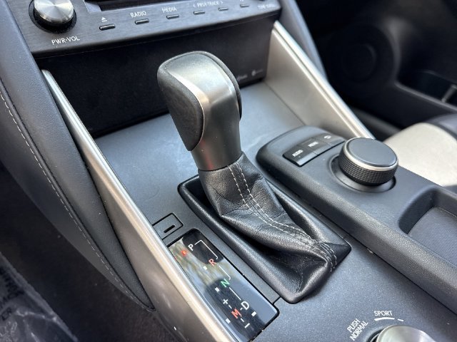 2020 Lexus IS 300 - Photo 20