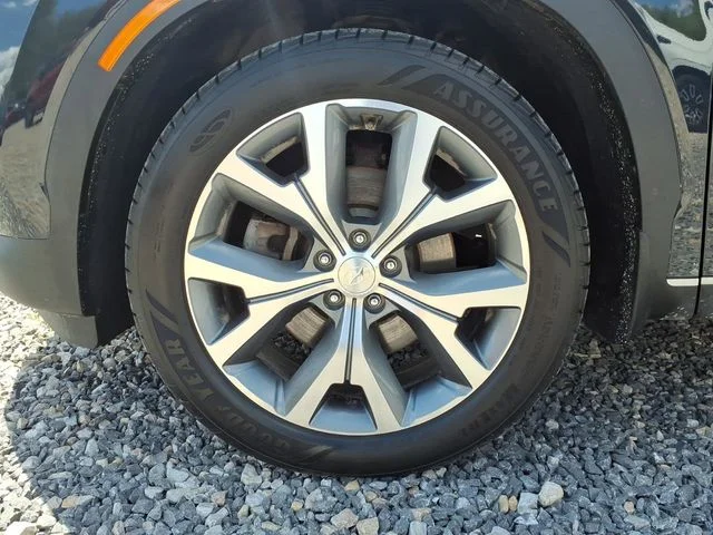 Used 2021 White Hyundai SEL image 9
