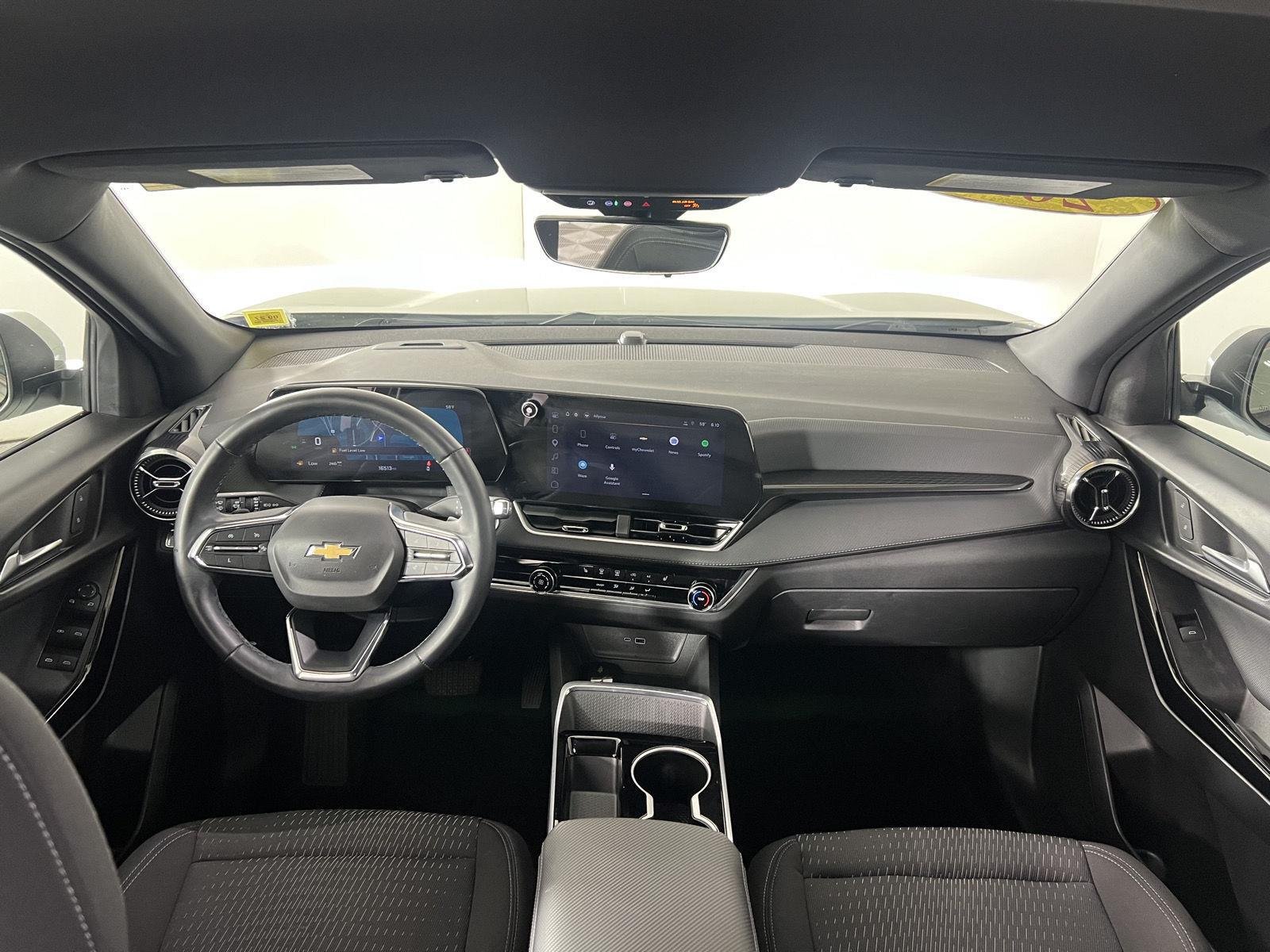 Used 2025 Cacti Green Chevrolet AWD LT image 13