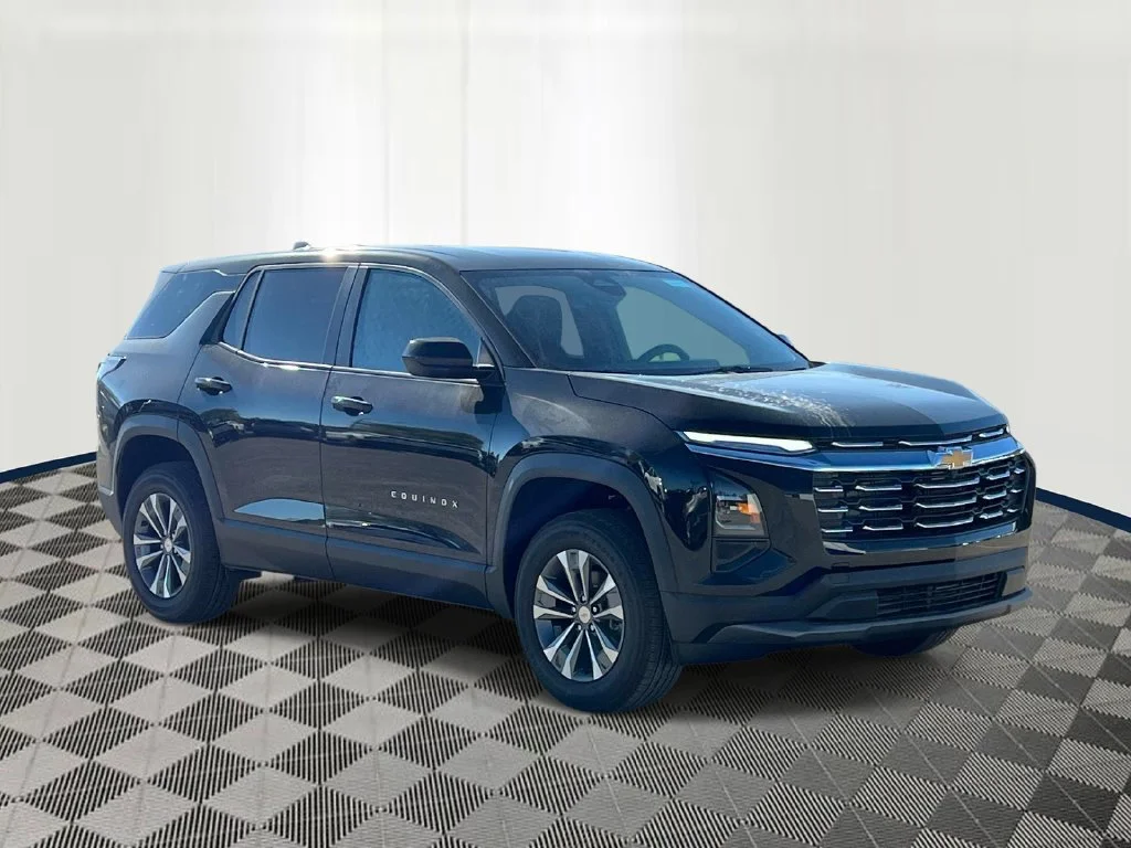 2027 Chevrolet Equinox LT - Photo 6