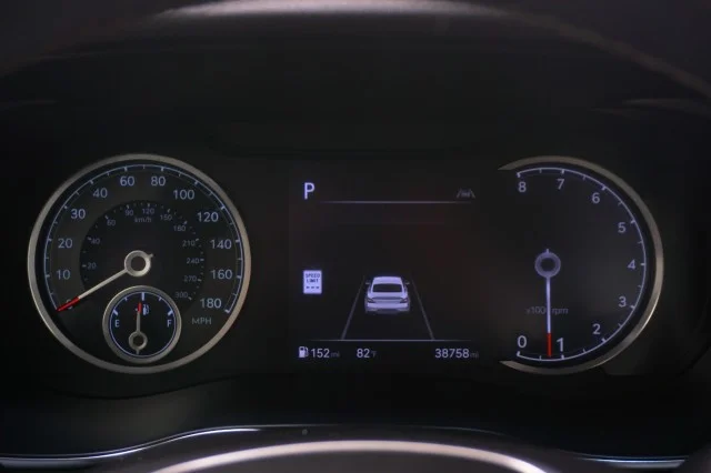 Used 2025  Genesis 2.5T image 27