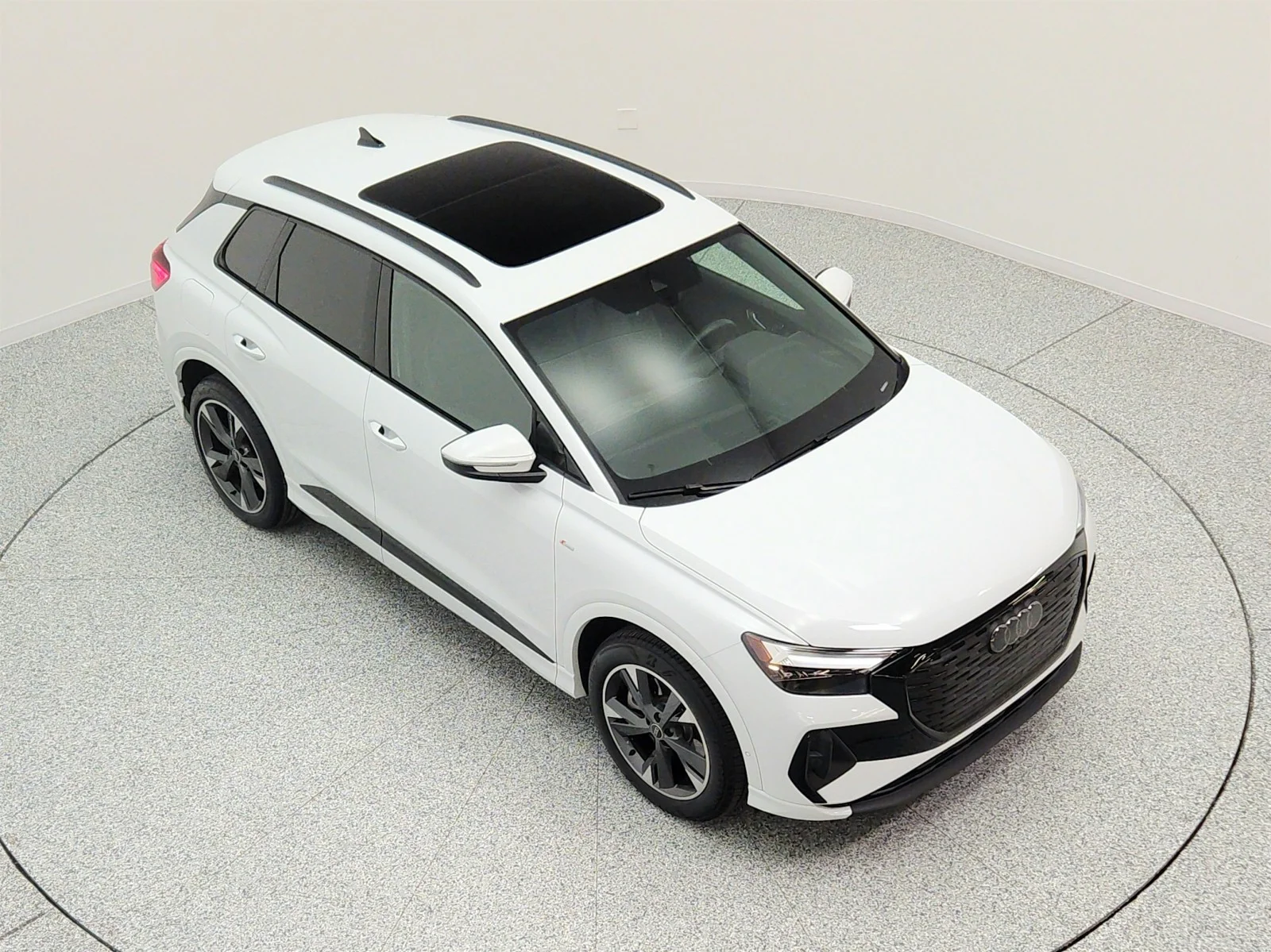 Used 2024 Glacier White Metallic Audi Premium Plus 50 quattro image 24