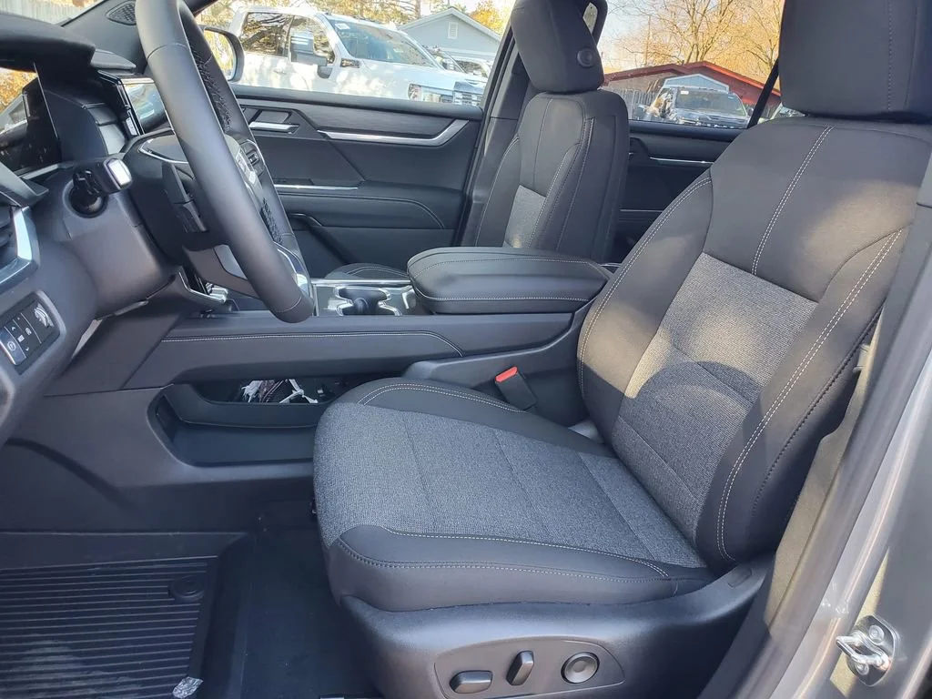 2026 GMC Acadia Elevation - Photo 6