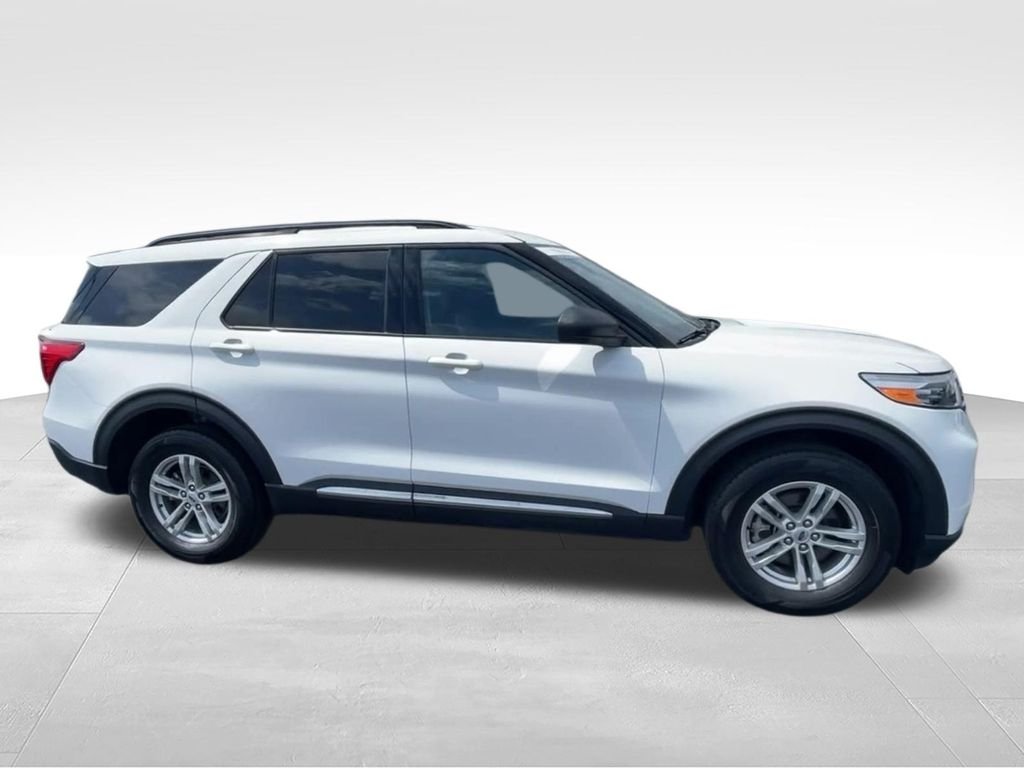 Used 2023 White Ford XLT image 9