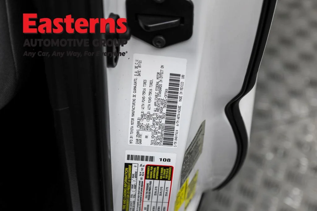 Used 2021 White Toyota SR image 31