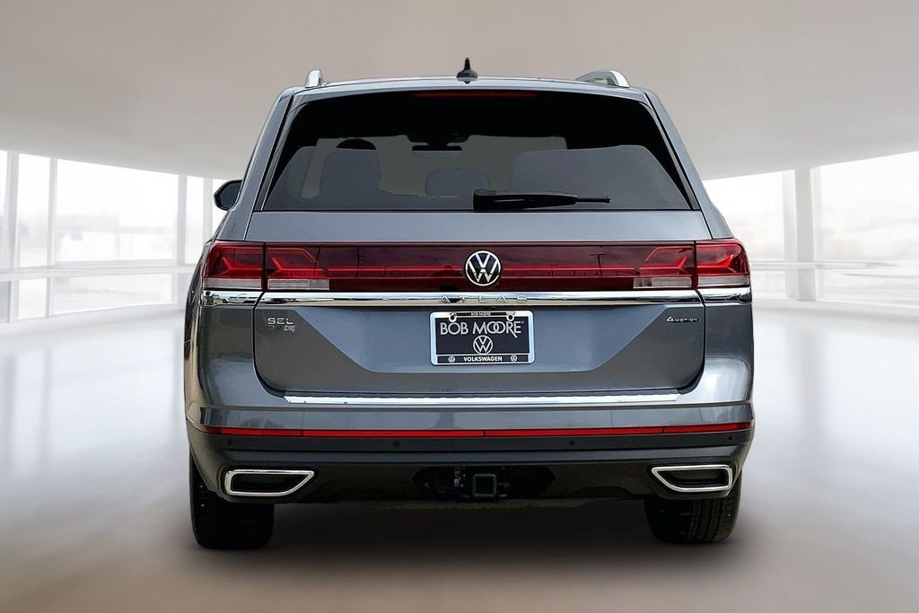 Used 2024 Gray Volkswagen 2.0T SEL image 4