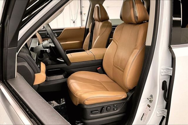 2025 INFINITI QX80 Sensory 4WD - Photo 24