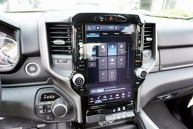 New 2026 Bright White Clear-Coat Exterior Paint RAM Big Horn/Lone Star image 31