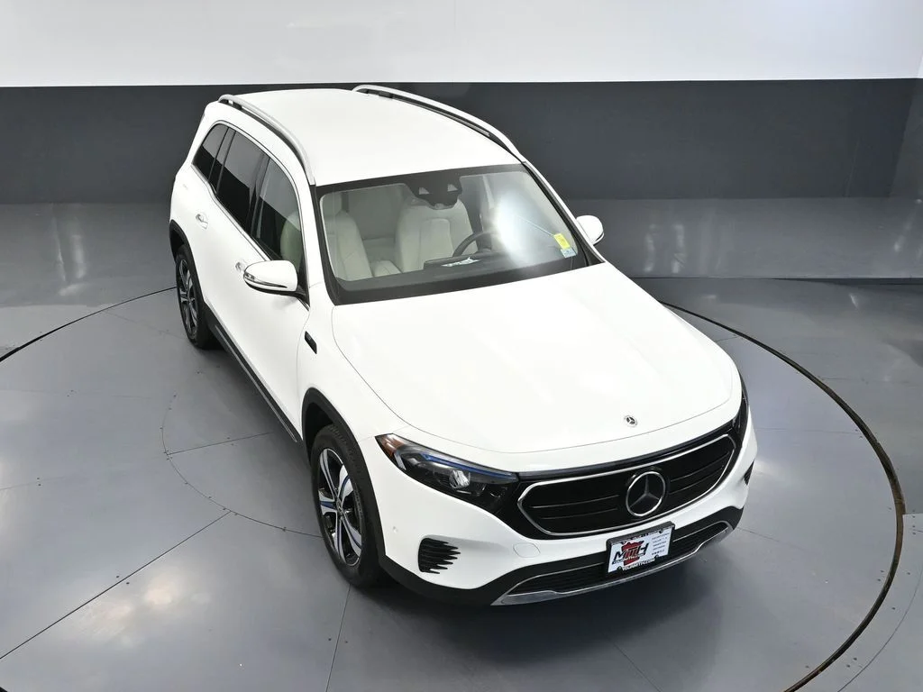 Used 2022 White Mercedes-Benz 300 image 56