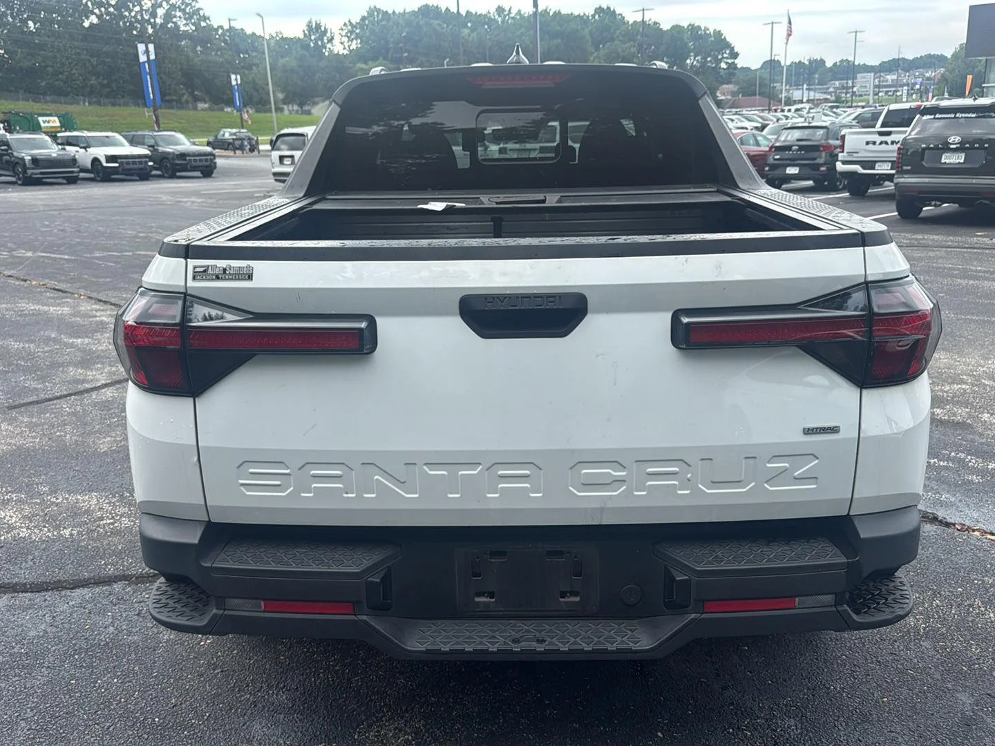 Used 2023 Atlas White Hyundai SEL image 4