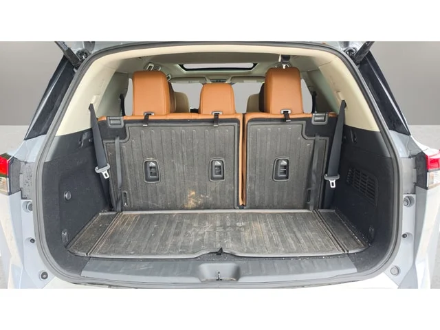 Used 2022 Boulder Gray Pearl Nissan Platinum image 43