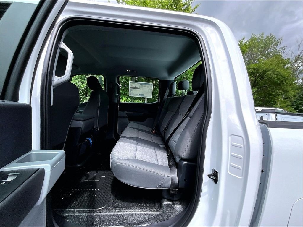New 2026 Oxford White Ford XL image 11