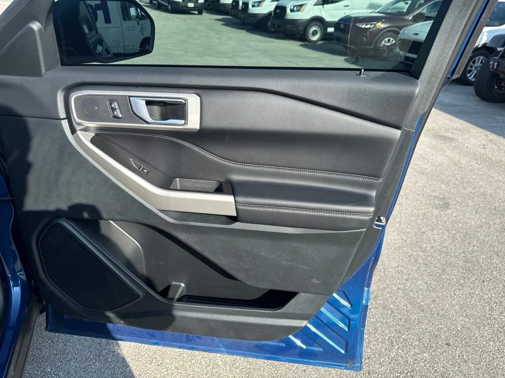 Used 2023 Blue Ford XLT image 34
