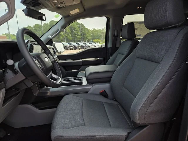 New 2026 Iconic Silver Metallic Ford XLT image 10