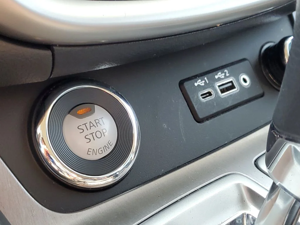 Used 2020 White Nissan S image 22