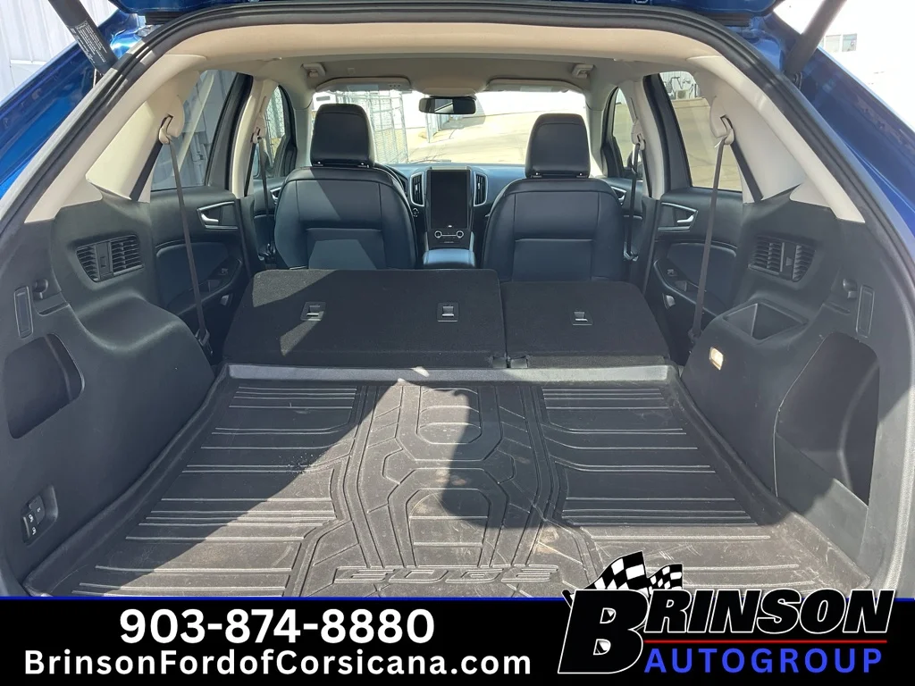Used 2022 Atlas Blue Metallic Ford SEL image 10