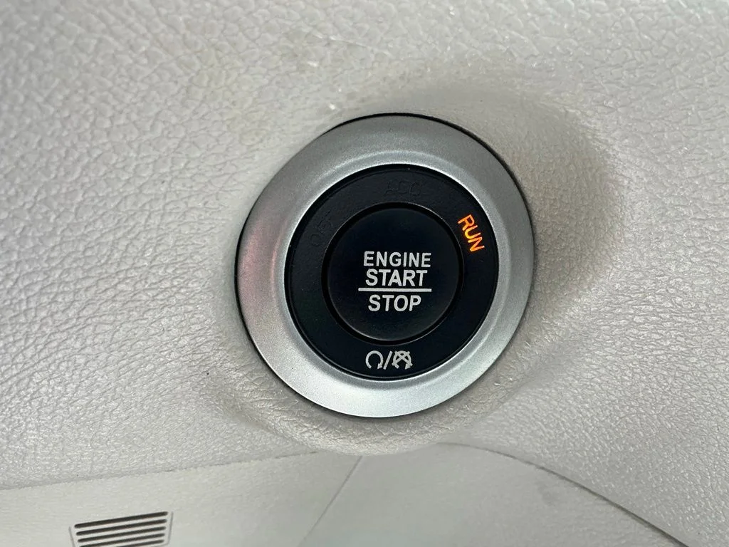 Used 2023 Black Chrysler Touring L image 39