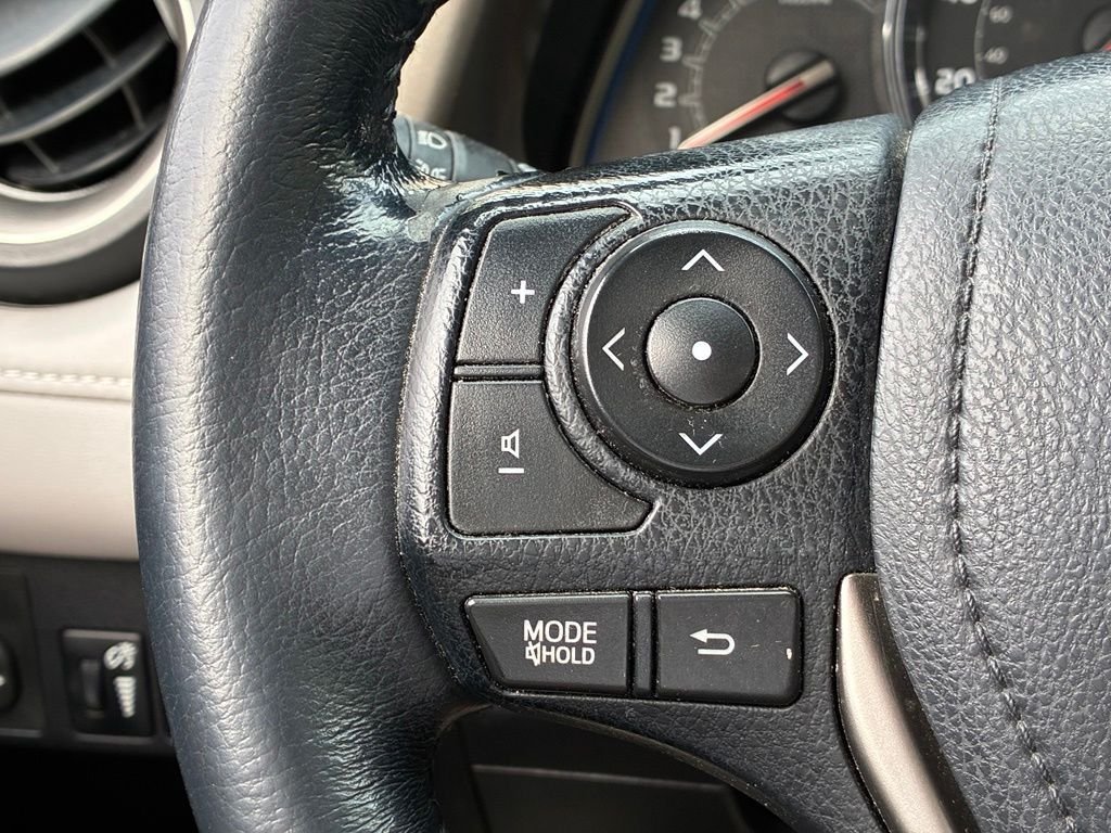 Used 2014 White Toyota Limited image 22