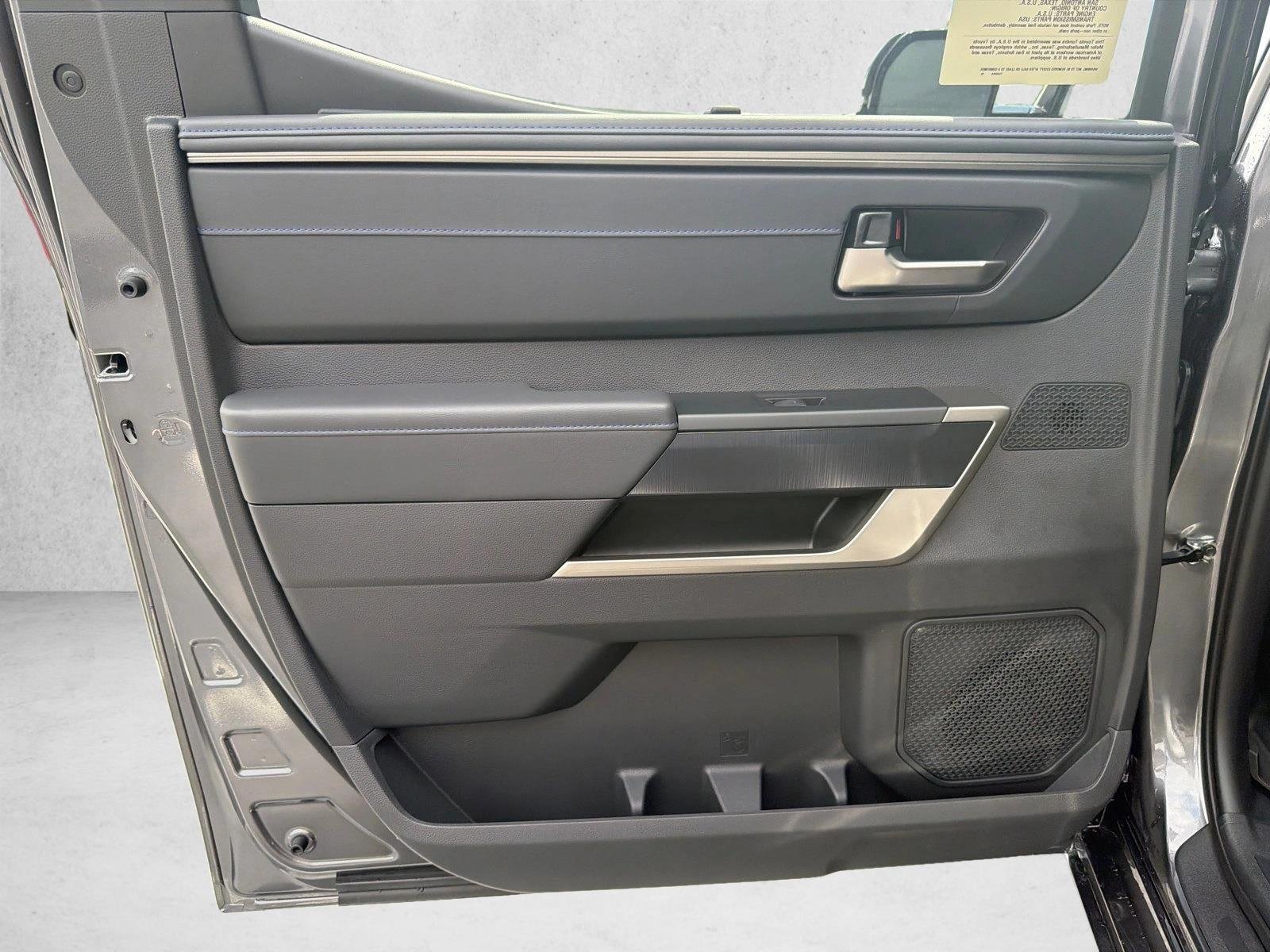 New 2026 Magnetic Gray Metallic Toyota Platinum image 21