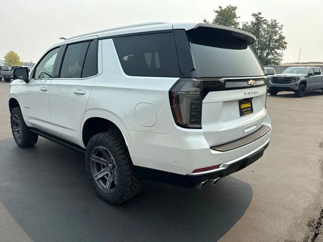 Used 2025  Chevrolet High Country image 7