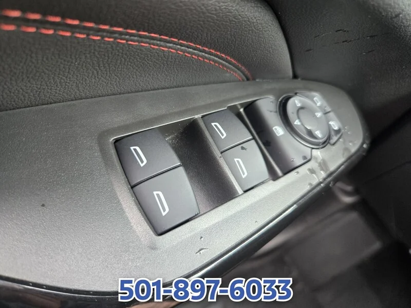 Used 2025 SILVER CHEVROLET FWD 4DR 2RS image 31