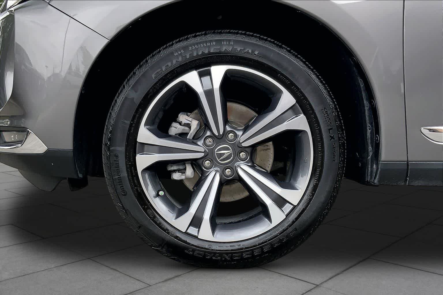 Used 2024 Liquid Carbon Metallic Acura w/Advance Package image 11