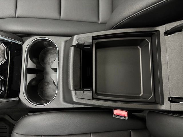 New 2026 Sterling Metallic GMC Elevation image 30