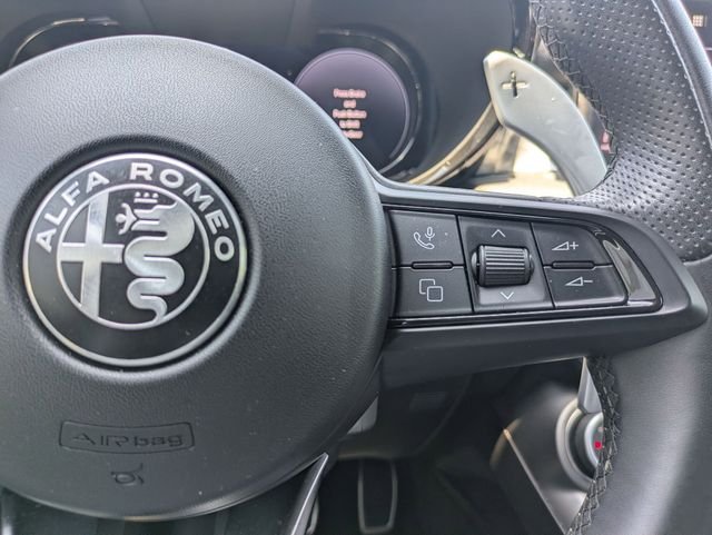Used 2024 Silver Alfa Romeo Veloce image 17