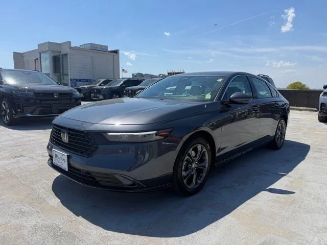 Used 2023 Gray Honda EX-L image 3