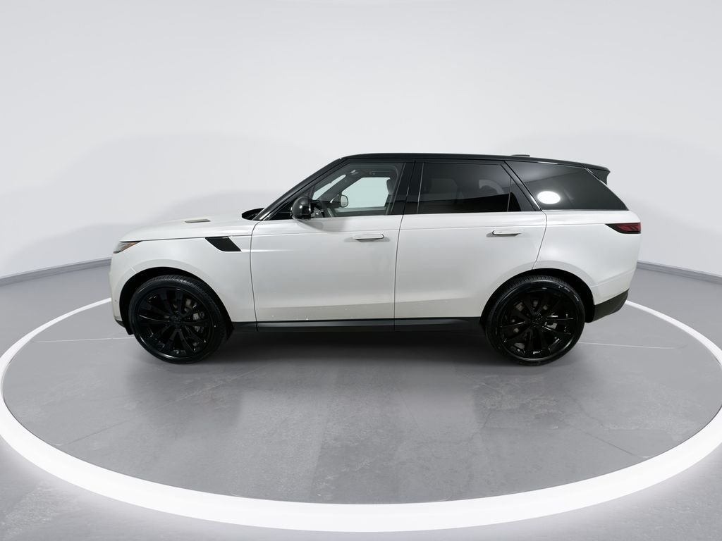New 2026 Borasco Grey Land Rover SE image 5