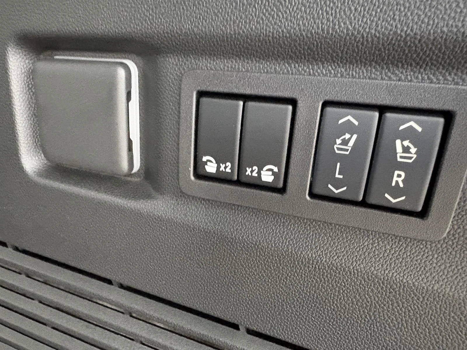 Used 2024 Sterling Gray Metallic Chevrolet Premier image 23