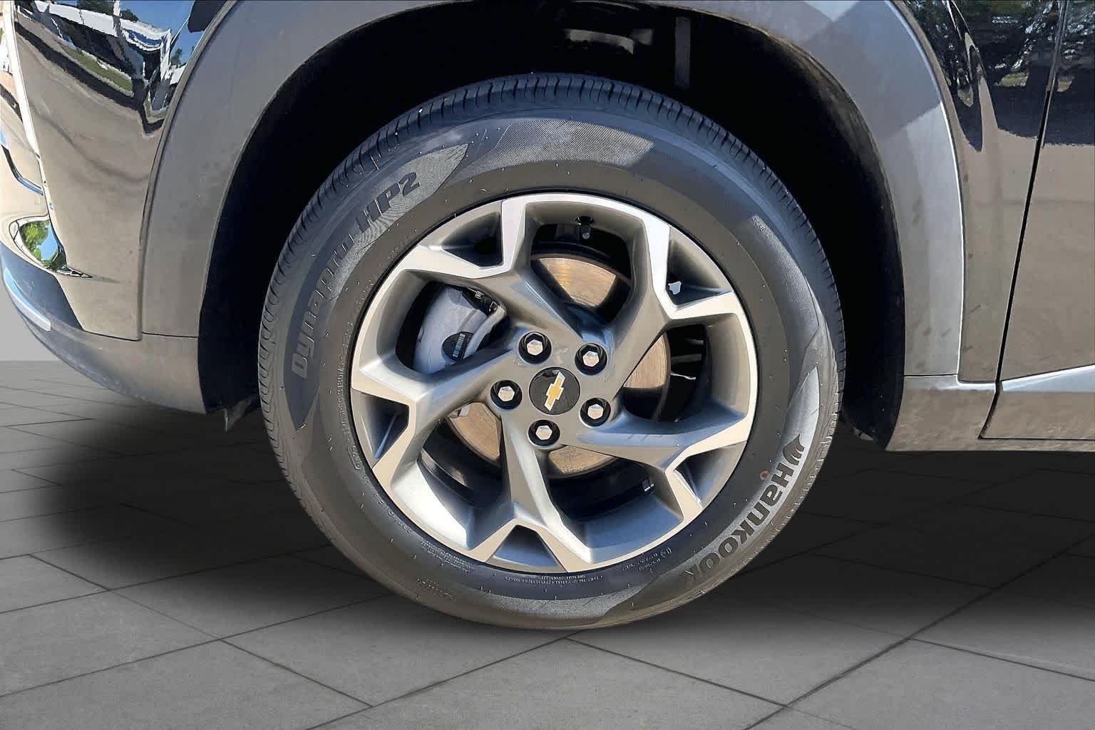 Used 2026 Mosaic Black Metallic Chevrolet LT image 11