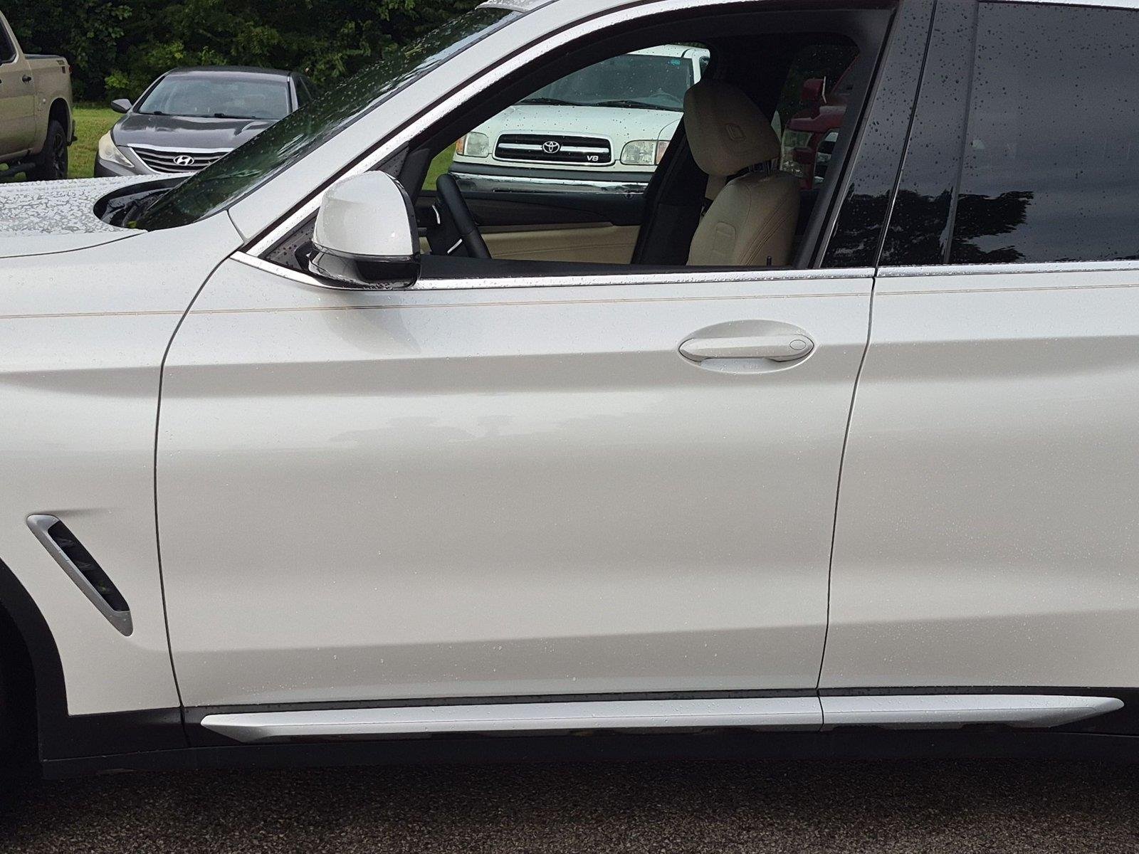 Used 2019 Mineral White Metallic BMW xDrive30i image 15