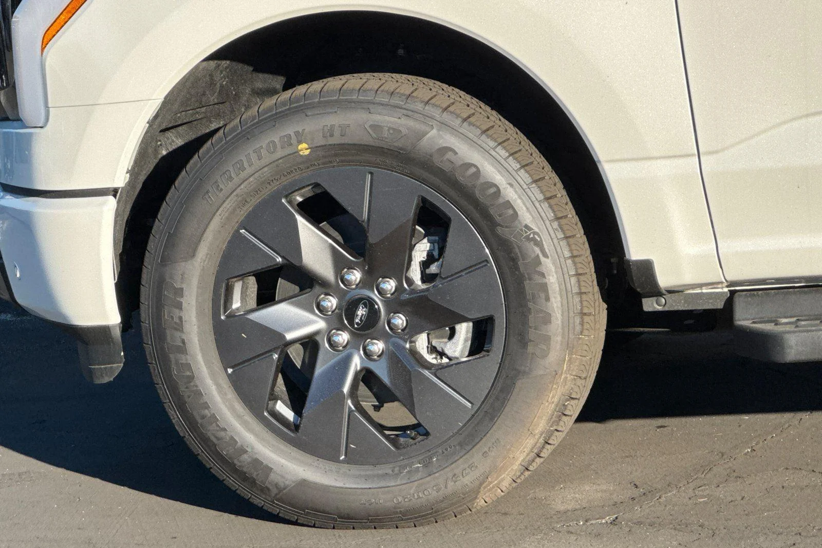 2025 Ford F-150 Lightning Lariat - Photo 31