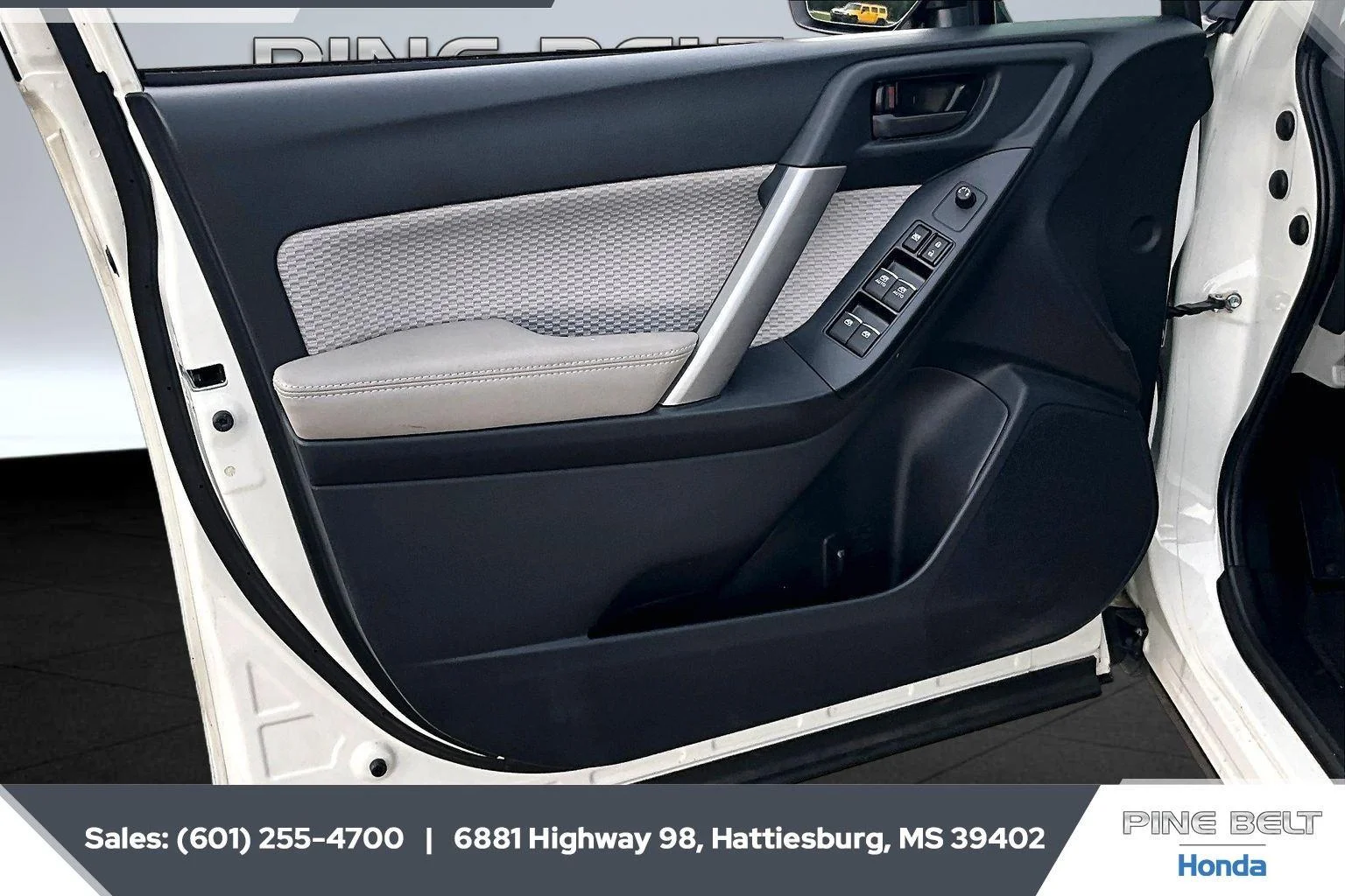 Used 2018 Crystal White Pearl Subaru Premium image 16