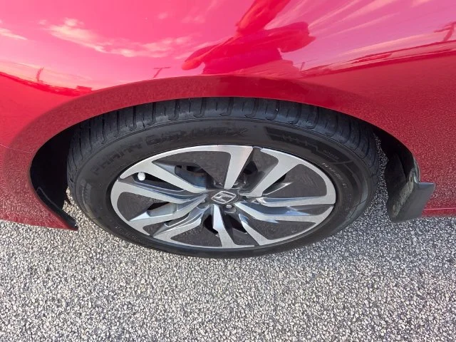Used 2021 Red Honda EX-L image 18