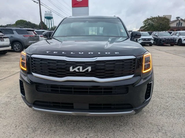 Used 2022 Black Kia EX image 9