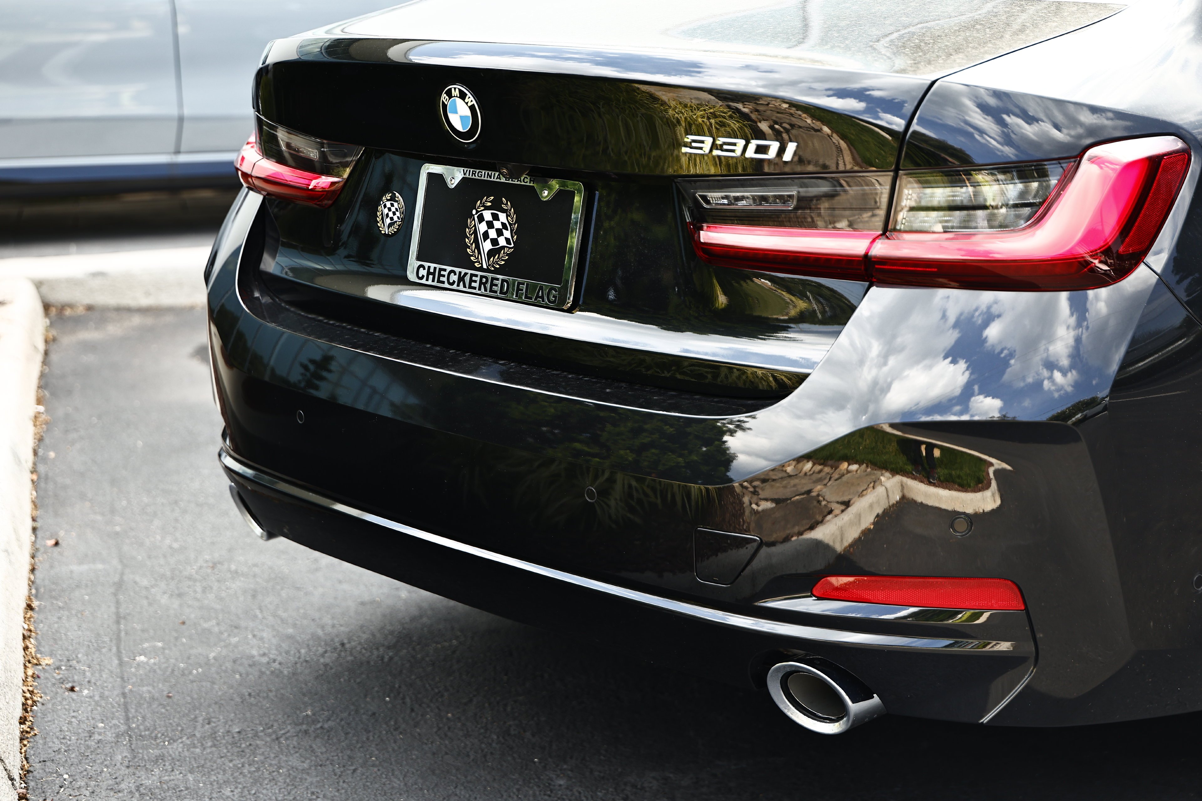 New 2026 Black Sapphire Metallic BMW 330i image 9