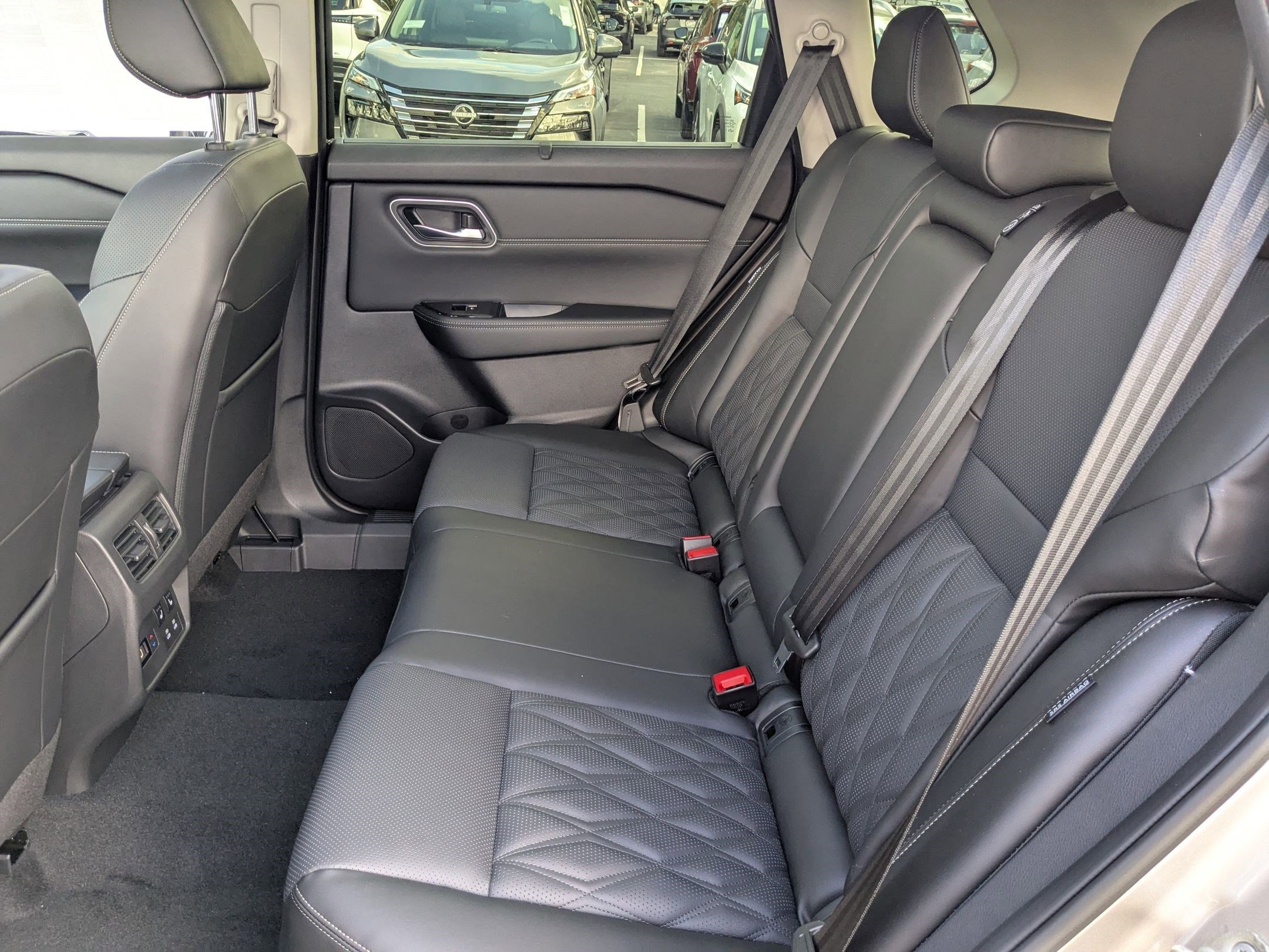 2026 Nissan Rogue Platinum - Photo 16