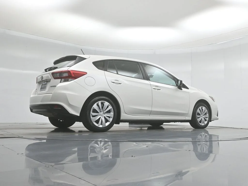 Used 2021 White Subaru Base image 42