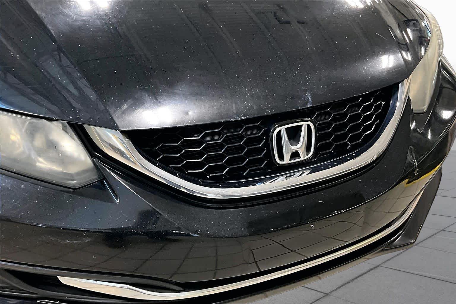 Used 2015 Alabaster Silver Metallic Honda EX image 25